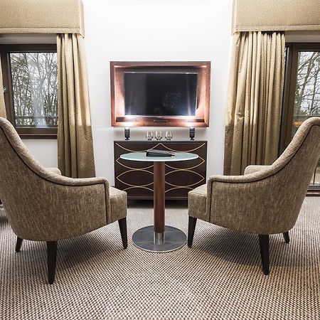 Parklands Hotel & Country Club Newton Mearns Extérieur photo
